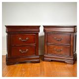 (2PC) PAIR MAHOGANY NIGHTSTANDS | Pair of wooden bedside tables, each with two drawers, by Davis Int