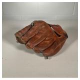 BASEBALL GLOVE: NELSON FOX MODEL | Wilson Nelson Fox Model glove Chicago White Sox. Hall of Famer. -