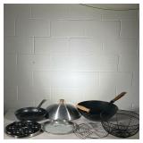 MISC COOKWARE | Assorted kitchenwares, including: wok with frying & steam rack, Calphalon frying pan