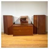 Danish Modern Desk | Vintage Danish Modern Desk with shelving unit. - l. 31.5 x w. 15 x h. 17 in (De