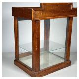 RAISED CORNICE DISPLAY CABINET | Small Oak Tabletop Display Cabinet with Raised Cornice and one glas