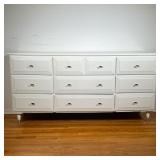 Mid-century long Dresser | Triple dresser in white paint, with nine drawers. - l. 61 x w. 16 x h. 30