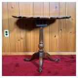 BIRDCAGE TILT TOP TEA TABLE | Mahogany Tilt Top Tea Table with birdcage structure. Top has inlaid wo