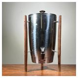 REGAL 12-40 CUP COFFEE PERCOLATOR | Chrome 12-40 cup percolator/coffee urn with 3 protruding wooden 
