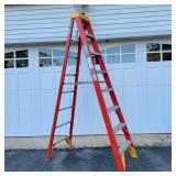 WERNER 8 FOOT FIBERGLASS STEP LADDER | 300lb. Model 6207 - l. 55 x w. 27 x h. 92 in (at base)