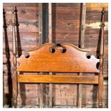 MAHOGANY CANOPY BED | Full-size mahogany canopy bed frame with spindle carved posts. - l. 81 x w. 57