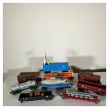 (8PC) LIONEL TRAIN CARS SUBMARINE, BRONX ZOO & MORE | Nice Lot of Lionel Cars including: (1) 3380 Na