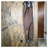 PRO LINE CHEST FISHING WADERS | Neoprene Waders in brown, size 8/M.