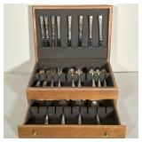ONEIDA COMMUNITY CORONATION FLATWARE | Boxed Set of Oneida Coronation SP flatware. A total of 44 pie