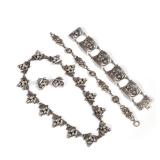 (5PC) MEXICAN STERLING JEWELRY | Mexican sterling silver, including an Aaron D. Plato Taxco grape li