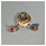 (3PC) 12KGF JEWELRY | Including a pair of gold-filled scarab earrings (clip-on) and a green stone pi