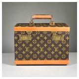 "LV" PRINT TRAVEL CASE | Locking hard shell travel case with brown leatherette LV print and Cagiva I