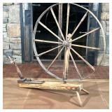 ANTIQUE SPINNING WHEEL | Antique wood spinning wheel with all original pieces - l. 68 x w. 20 x h. 5
