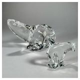 2-CRYSTAL GLASS POLAR BEARS | Crystal glass polar bears one of them being faceless. - l. 11 x h. 7 1