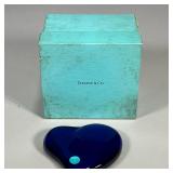 TIFFANY & CO ELSA PERETTI PAPERWEIGHT | Cobalt blue heart form paperweight by Elsa Peretti for Tiffa