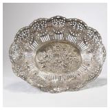 CONTINENTAL SILVER OPENWORK BASKET | 800 silver basket / tray of large size with intricate reticulat