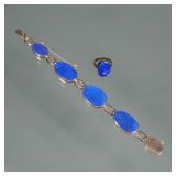 (2pc) LAPIS LAZULI & 14K GOLD SUITE | Comprising a bracelet of four oval lapis lazuli flat stones se