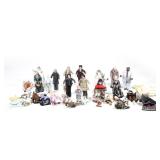 COLLECTION DOLLHOUSE DOLLS | Dollhouse figures, family members in miniature clothing and with some a