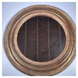 LARGE ROUND MIRROR | Large circular mirror in gilt frame. - dia. 40 in