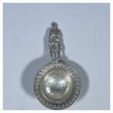 800 SILVER TEA STRAINER | 800 or continental silver tea strainer with knight handle, marked on back 