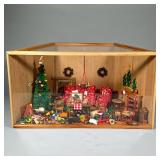 CHRISTMAS DOLLHOUSE DIORAMA | Miniature dollhouse diorama displaying Christmas figures, miniatures, 