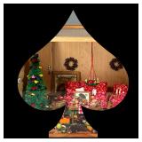 CHRISTMAS DOLLHOUSE DIORAMA | Miniature dollhouse diorama displaying Christmas figures, miniatures, 