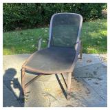 Brown Jordan Lounge Chair | Adjustable seat back. - h. 45 x w. 27.5 x l. 57.5 in (seat upright)