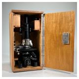ULTRALUX WETZLAR MICROSCOPE | Ultralux Wetzlar microscope with 4 lenses and wooden case, Made in Ger