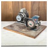 General Belt Drive Bench Grinder | General Milwaukee, Wis. - w. 16.5 x l. 20.25 in