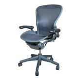 Herman Miller Aeron Chair | Size B