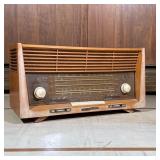 VINTAGE GRUNDIG MAJESTIC 3095 RADIO | Grundig majestic radio model 3095 in fair and working conditio