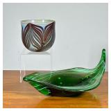 (2pc) Art Glass | Including a pulled feather style art glaze vase (h. 5.24 in.) and a green glass le