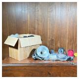MISC PHOTOGRAPHY LOT | Misc lights, lenses and other photography / camera accessories.