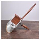STEREOSCOPIC VIEWER | Antique Underwood & Underwood stereoscopic viewer with folding handle. - h. 8 