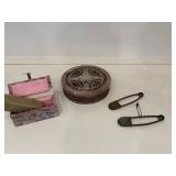 (4pc) Chinese Case & Other Items | Vintage Chinese seal in cloth-covered case for inking/signing (4 