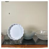 (10pc) Collection of Serving Bowls | Collection of serving bowls including glass swirl-bottom servin