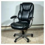 Black Faux Leather Desk Chair - GLOFURN | Global Furniture/GLOFURN (Zhejiang) Co. black faux leather