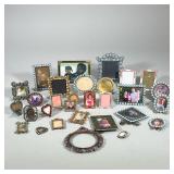 "ARTSY" PICTURE FRAMES | Large mixed lot of picture frames with "artsy" borders including; painted e