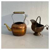 (2pc) Copper Teapot & Scuttle | Including a brass handled copper teapot and a small scuttle-form ves