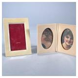 (2pc) CELLULOID PICTURE FRAMES | Set of 2 celluloid picture frames, one by brand "French Ivory". - h