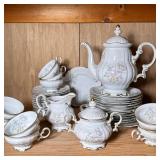 Hutschenreuther Sylvia Porcelain Dishes | Mixed Hutschenreuther Sylvia chinaware tea service with fl