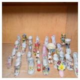 (32pc) FLORAL PORCELAIN SHOES | Mixed lot of flower decorated porcelain & other ceramic shoe, by var
