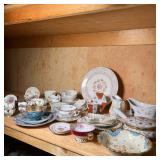 MIXED LOT TEACUPS & OTHER PORCELAIN | Large mixed lot of porcelain teacups & other dishes, including