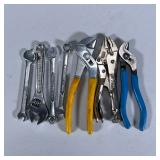 (6pc) BABY’S FIRST TOOLS | A fun little collection of adorably small tools! Baby