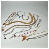 COSTUME JEWELRY NECKLACES | Large lot of costume jewelry necklaces including: gold-tone necklaces, C