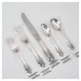 (118pc) WALLACE STERLING SILVER FLATWARE SERVICE | Sterling silver flatware service for 18 in the "G