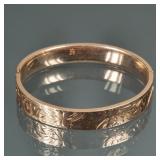VICTORIAN 14K GOLD HINGED HARD BRACELET | Engraved 14k yellow gold bracelet, with fineness mark and 