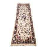 CREAM PATTERN RUNNER | cream field with a small central medallion, blue and red border - w. 32 x l. 