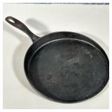 Cast Iron Griddle | Cast iron griddle/skillet with low outer wall. - dia. 12 in