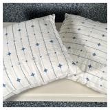 (2pc) PAIR DECORATIVE THROW PILLOWS | Matching blue and white plush pillows with blue tassels on zip